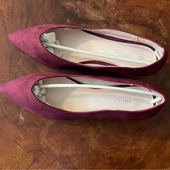 Calico Kitty maroon ballet Flats Elegant new - Picture 1 of 6